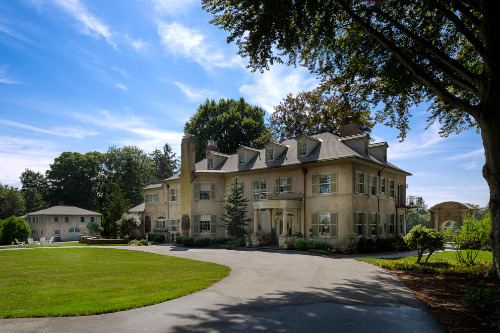 Country Homes for Valentine's Day