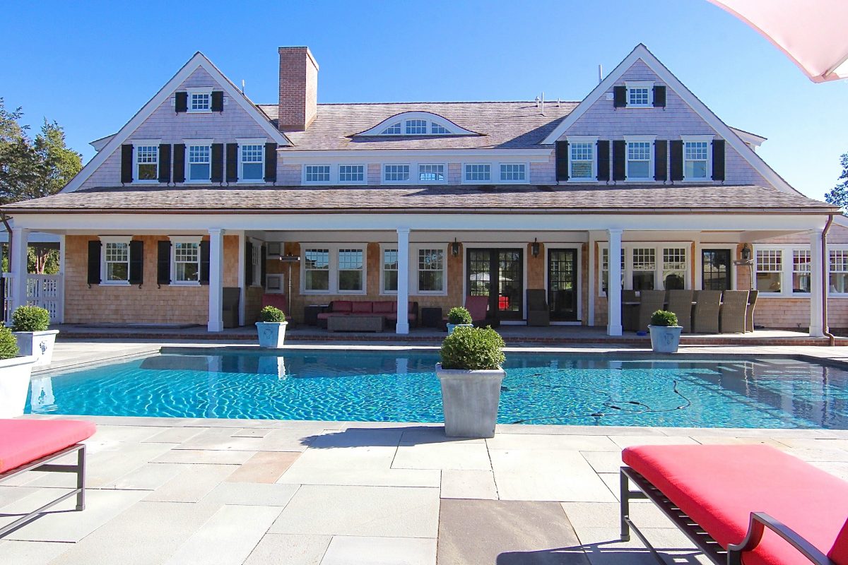 Luxury Rental, 1 Nora Way