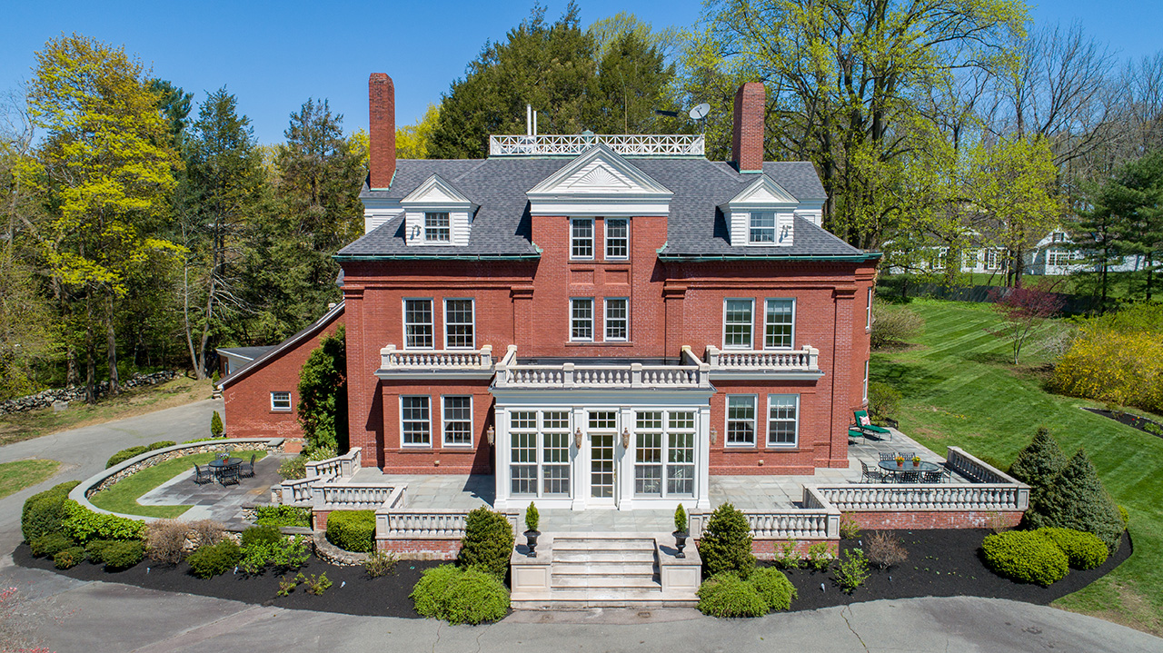 homes near private schools - MA2247