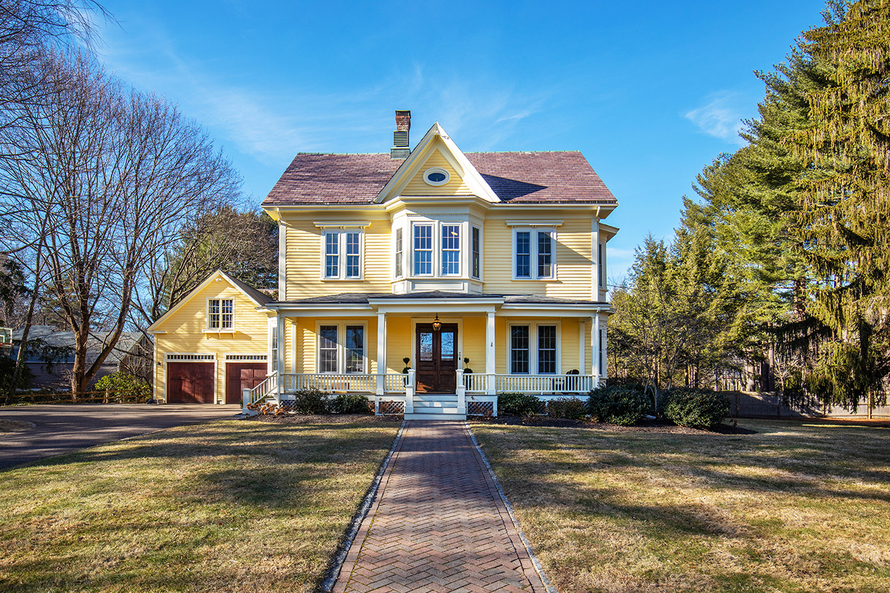 homes near private schools - MA2234