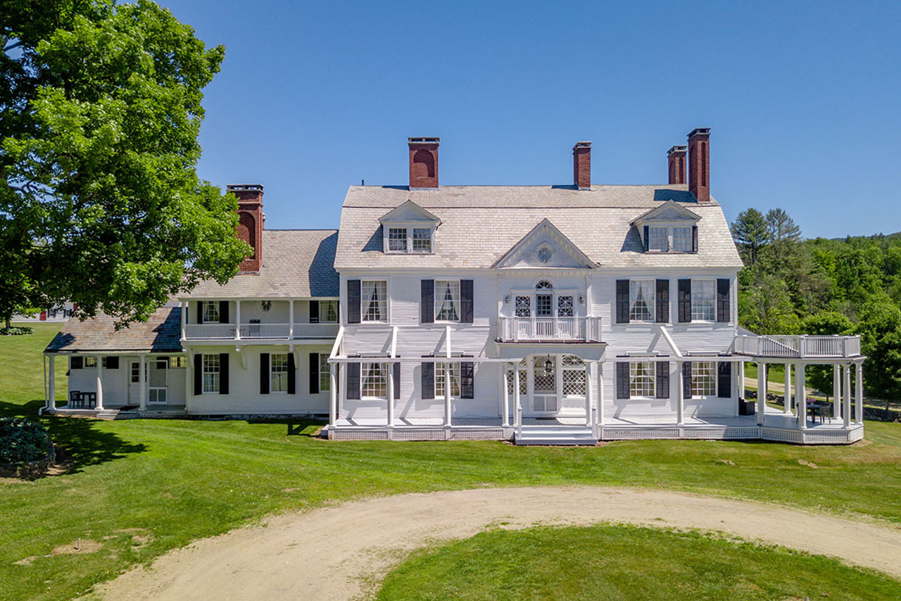 homes near private schools - VT0837