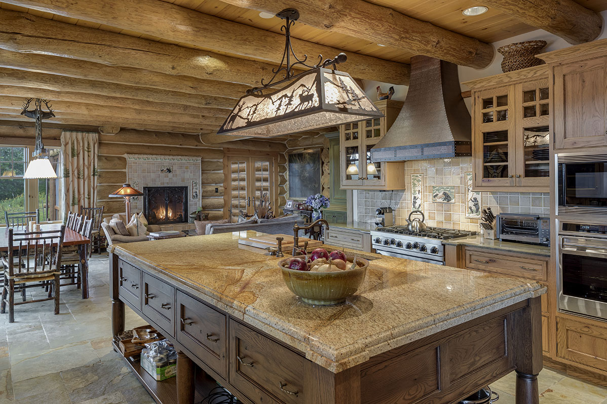 Rustic living, rustic home, log home, stratton, western ski home in Vermont