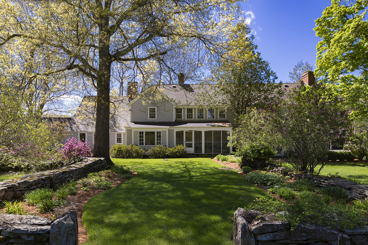 MetroWest MA2326_2